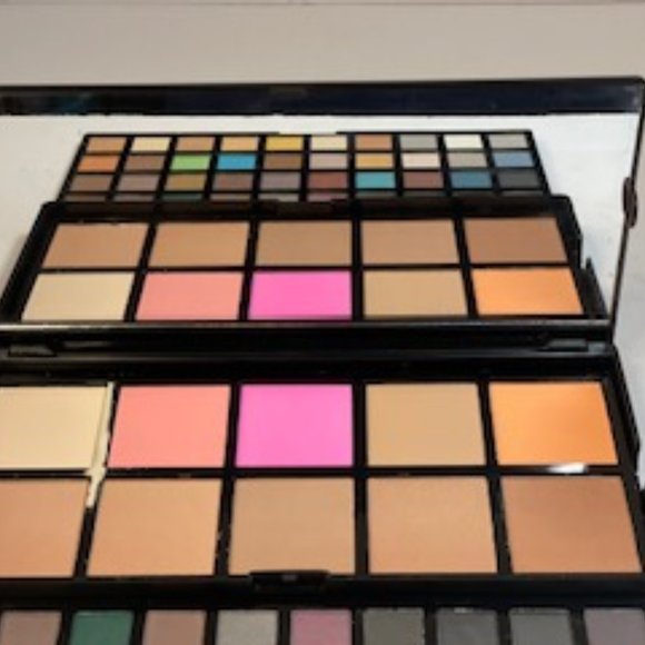 E.L.F. Sweet Temptations 50 Color Eye and Face Palette - Picture 5 of 8